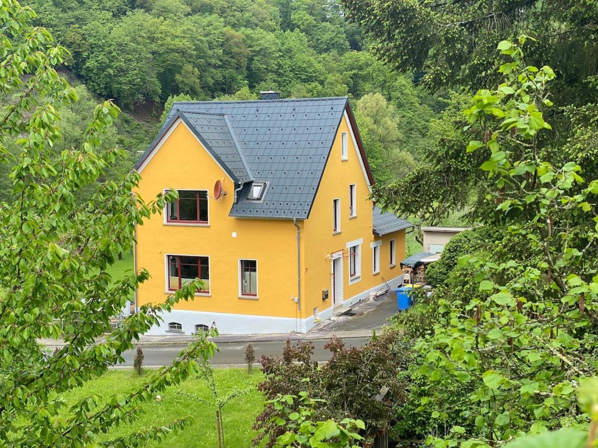 Kleine-Radoase, Ruhiges Oekologisch Renoviertes Doppelzimmer Weilburg Exterior foto